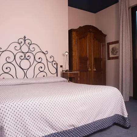 Phi Palio Szálloda 4*